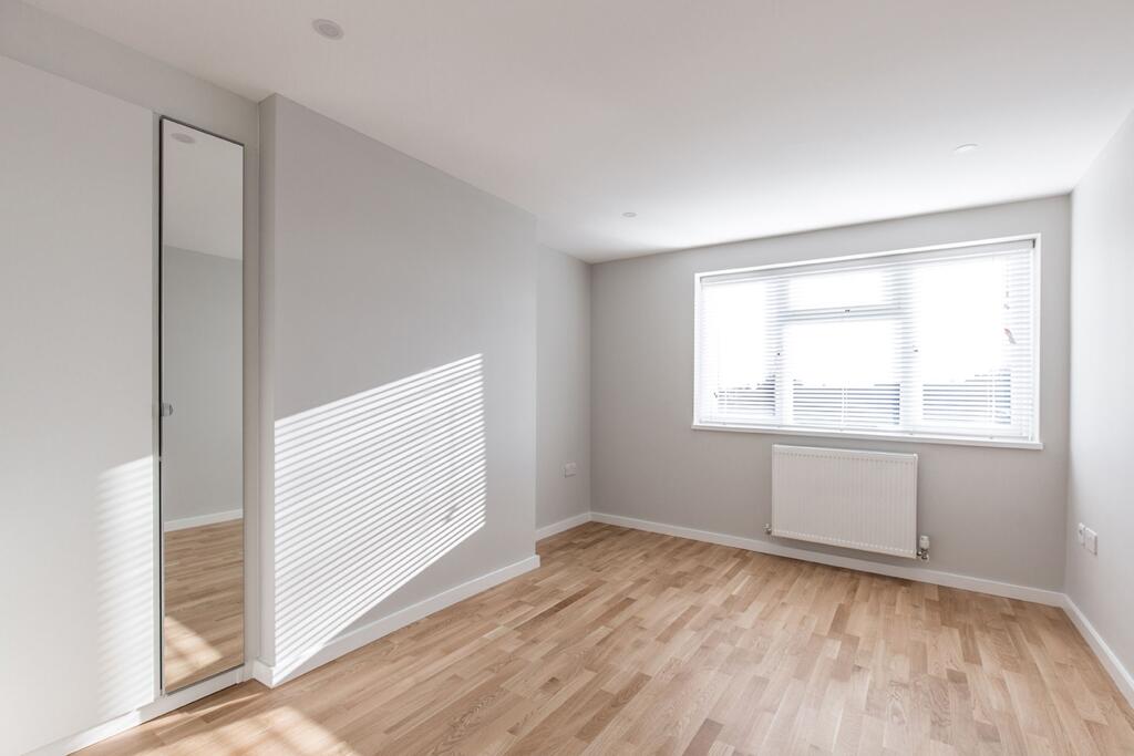 Apartment in Enfield - View 4