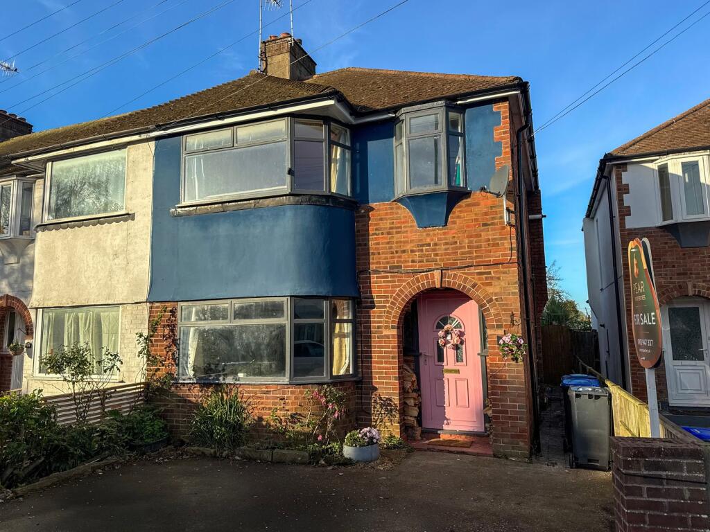 3-bed semi-detached on Ham Road, Worthing, BN11, £400,000