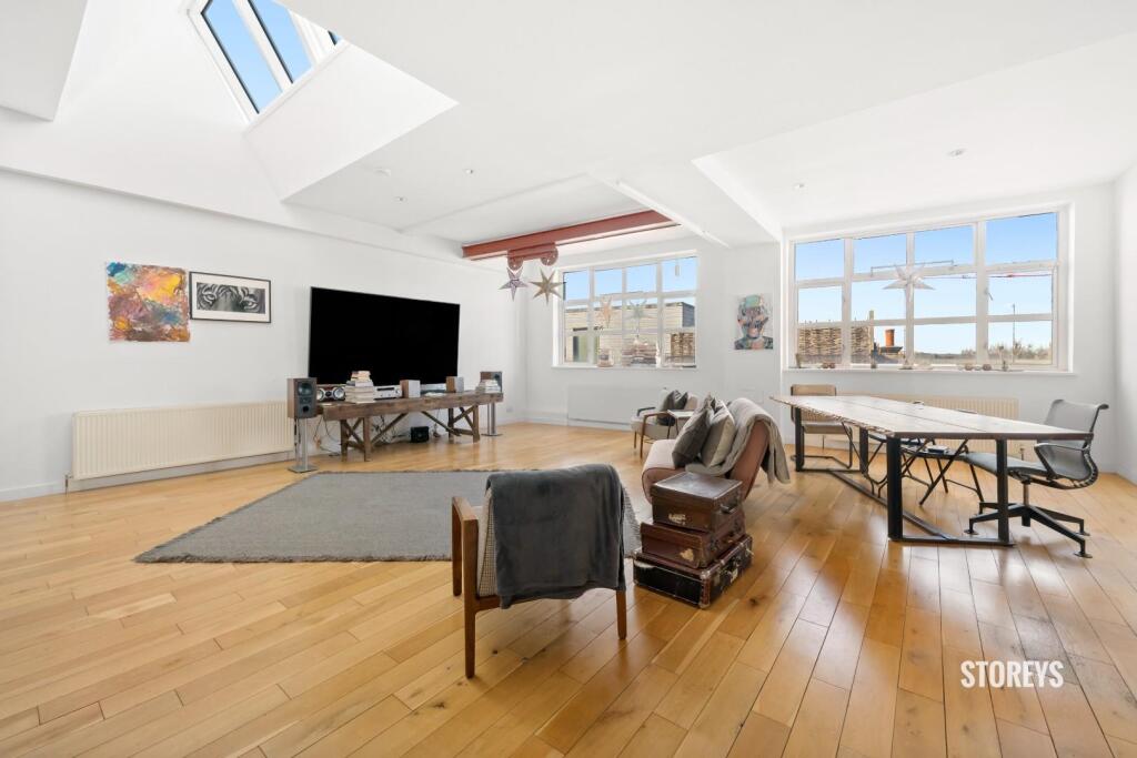 Apartment in London - More