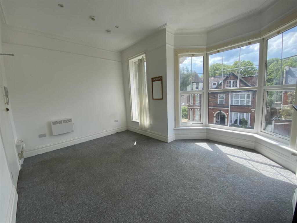 House in Tonbridge - View 4