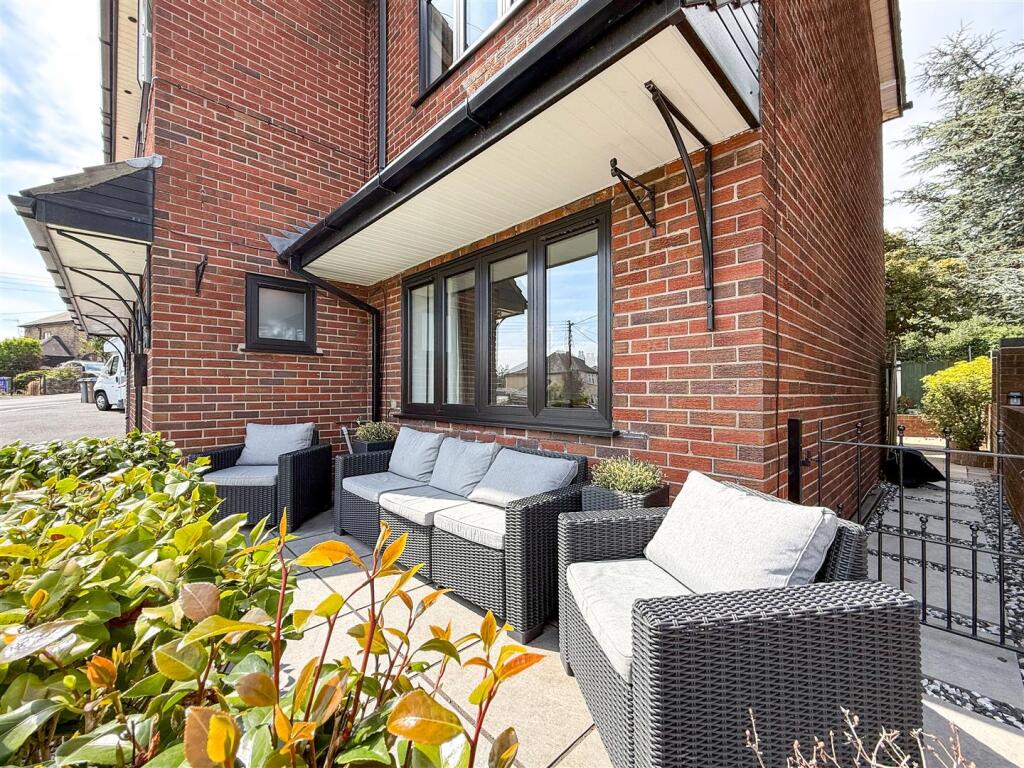 House in Stoke-on-Trent - View 2