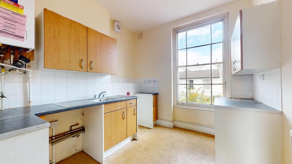 Apartment in London - More