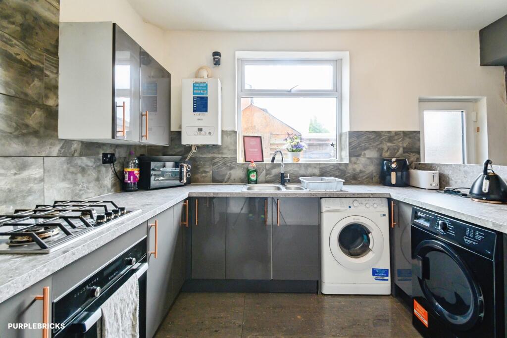 Edditch Grove, Bolton, BL2 photo 3