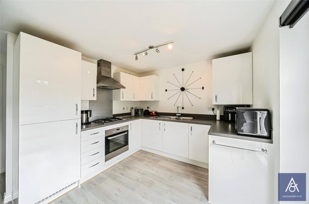 House in Brackley, West Northamptonshire - View 3