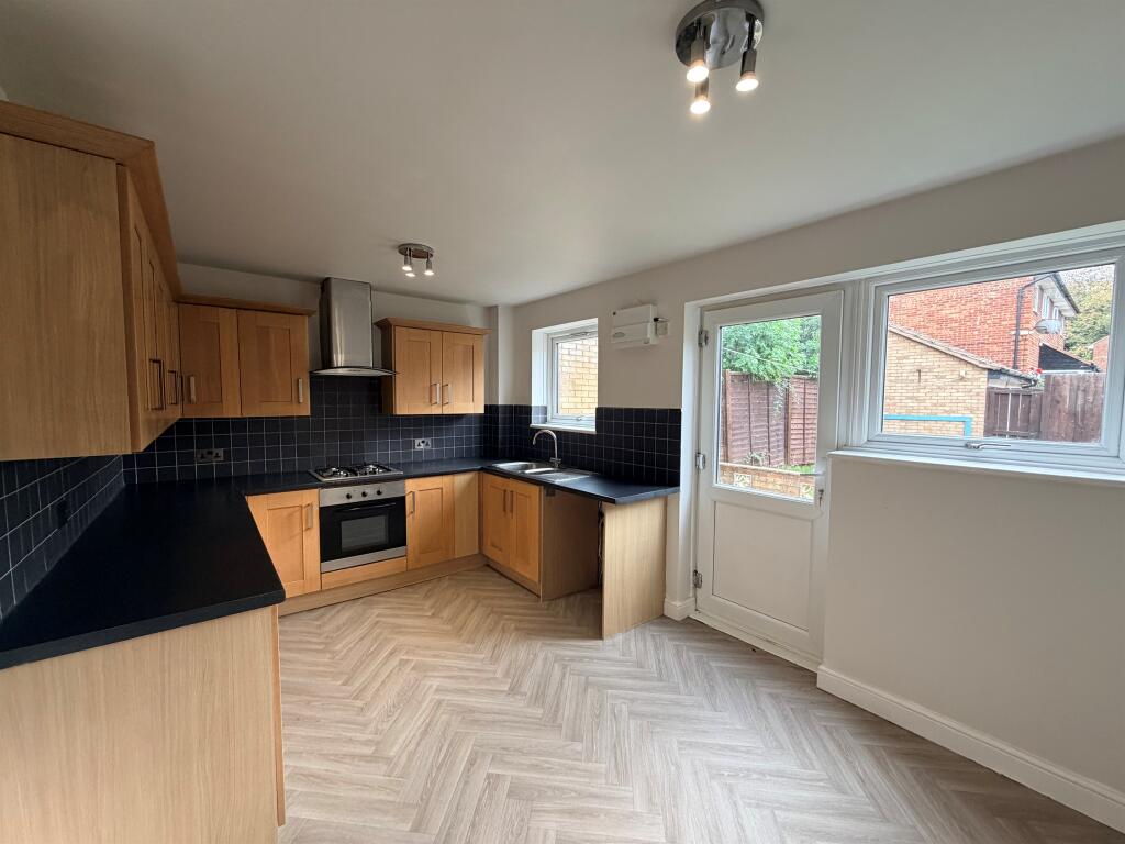 House in Peterborough, Orton Longueville - View 4