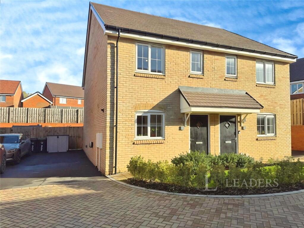 2-bed semi-detached on Basil Way, Saffron Walden, Essex, £154,000