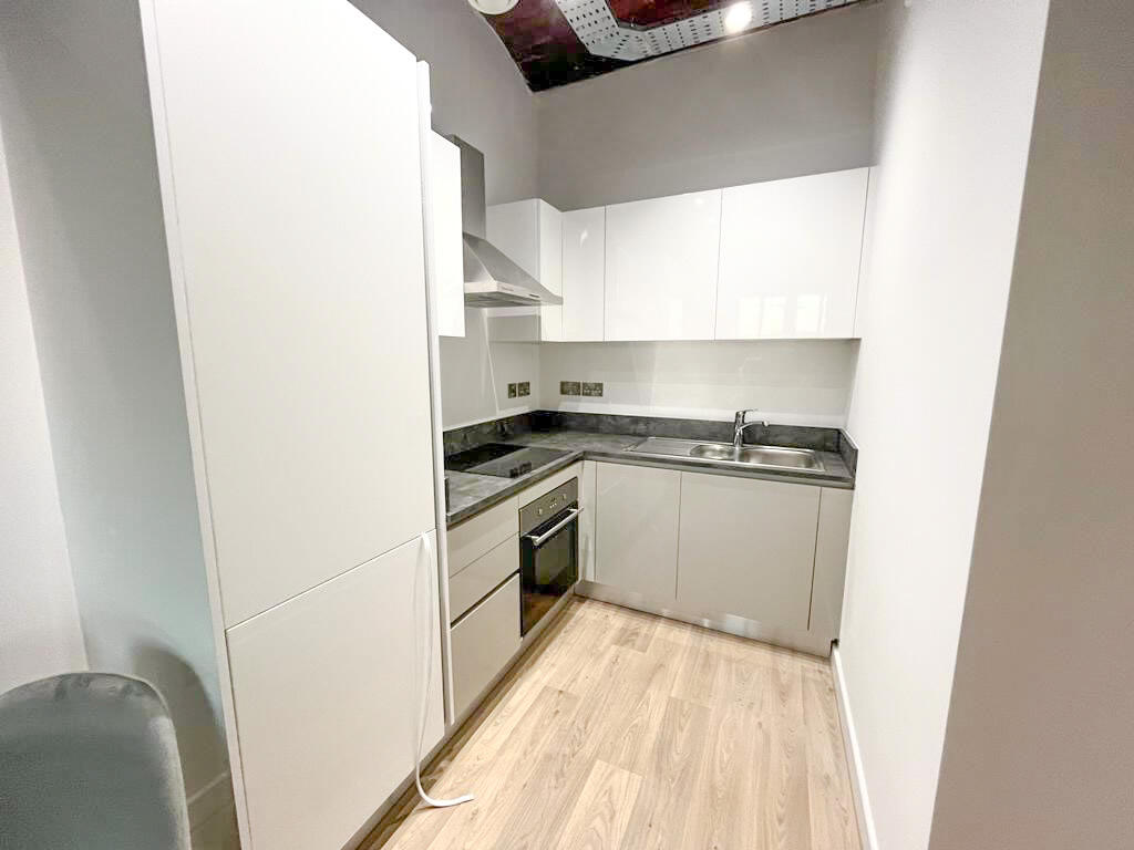 Apartment in Stockport, Portwood - View 3