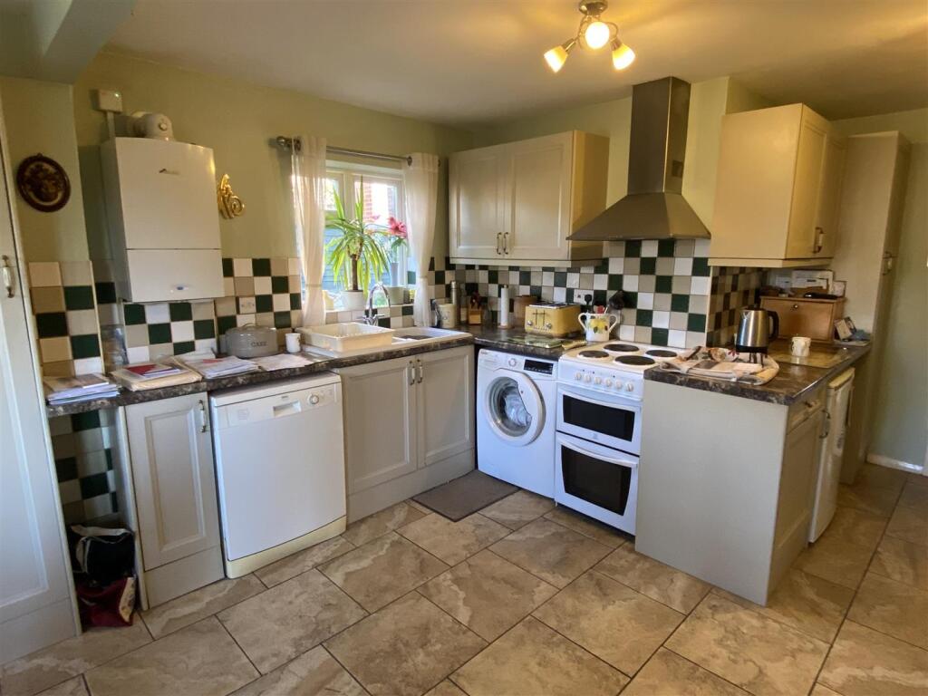 West Ridge, Bourne End photo 3