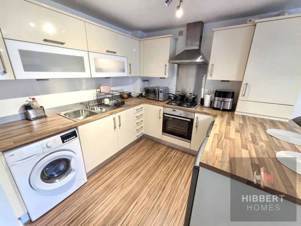 Apartment in Manchester, Baguley - View 4