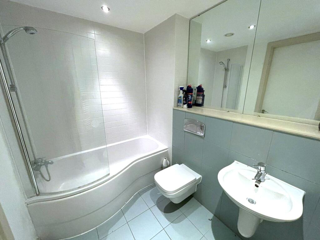 Apartment in Manchester - View 5
