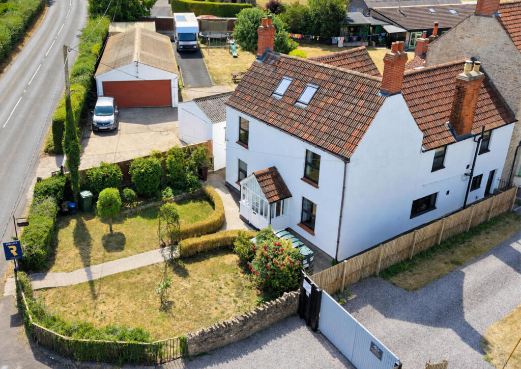 3-bed house on Blatchbridge, Frome, £700,000