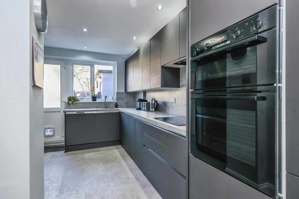House in Nottingham, Clifton - View 2