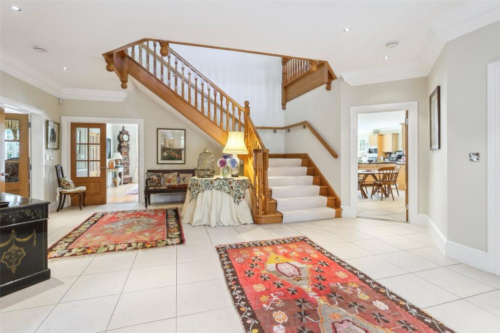 House in Elmbridge, Surrey - View 4