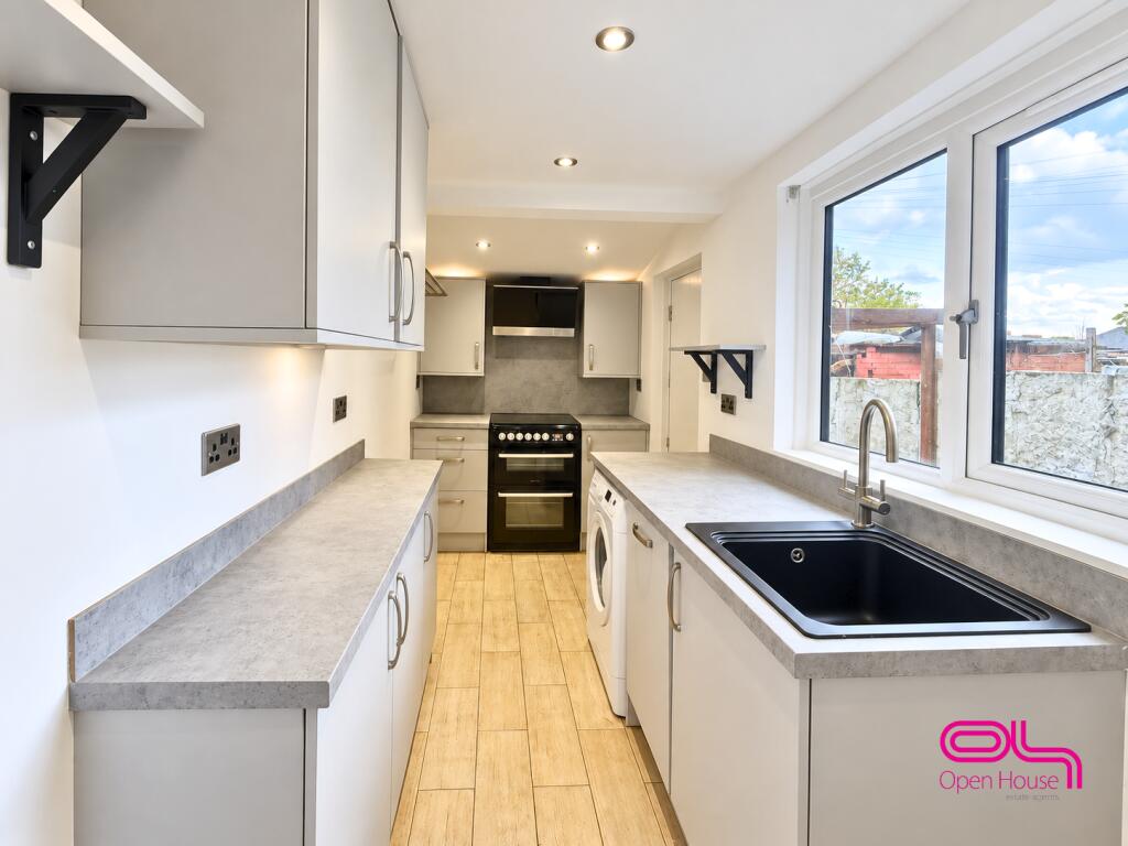 House in Bolton - View 5