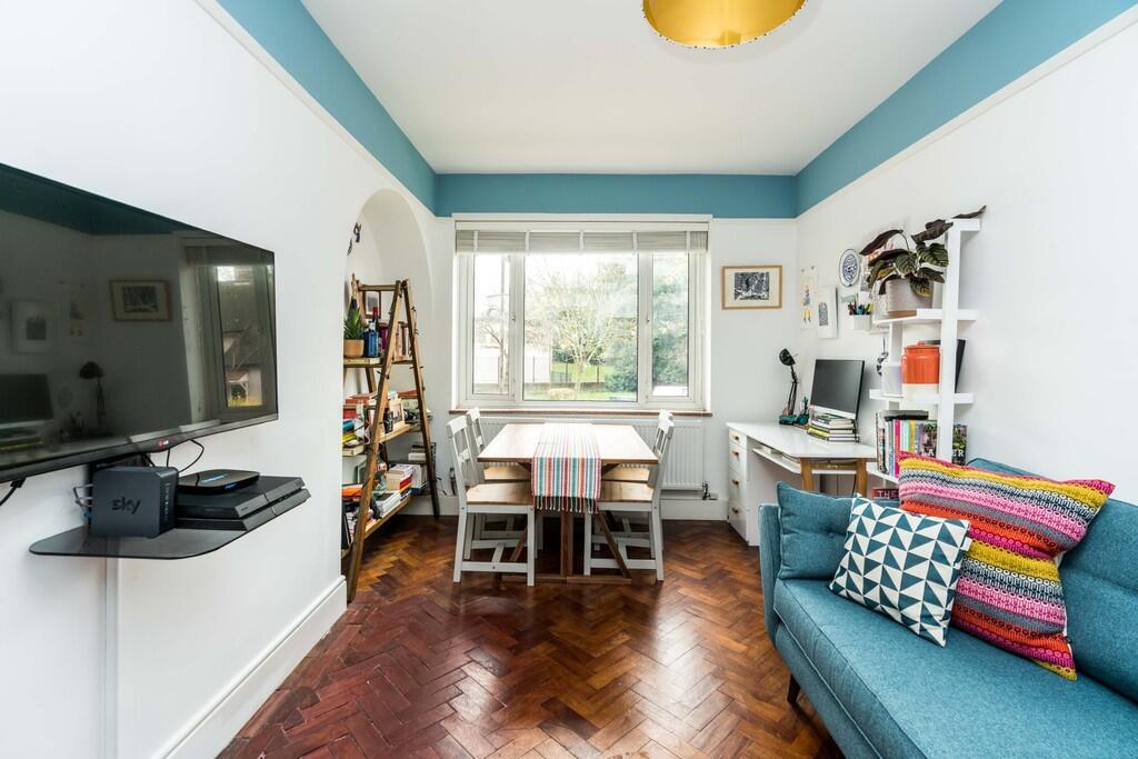 Apartment in London - View 4