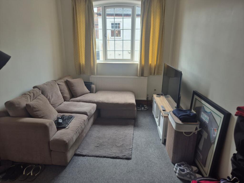 Apartment in Northampton - View 5