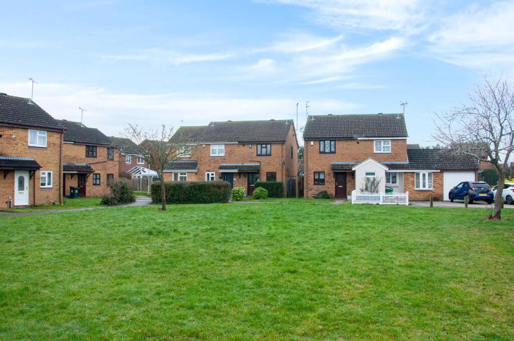 Raphael Drive, Chelmsford, CM1 photo 3