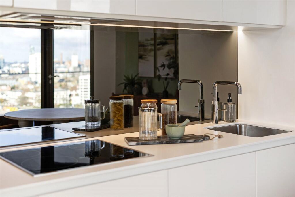 Apartment in London - View 4