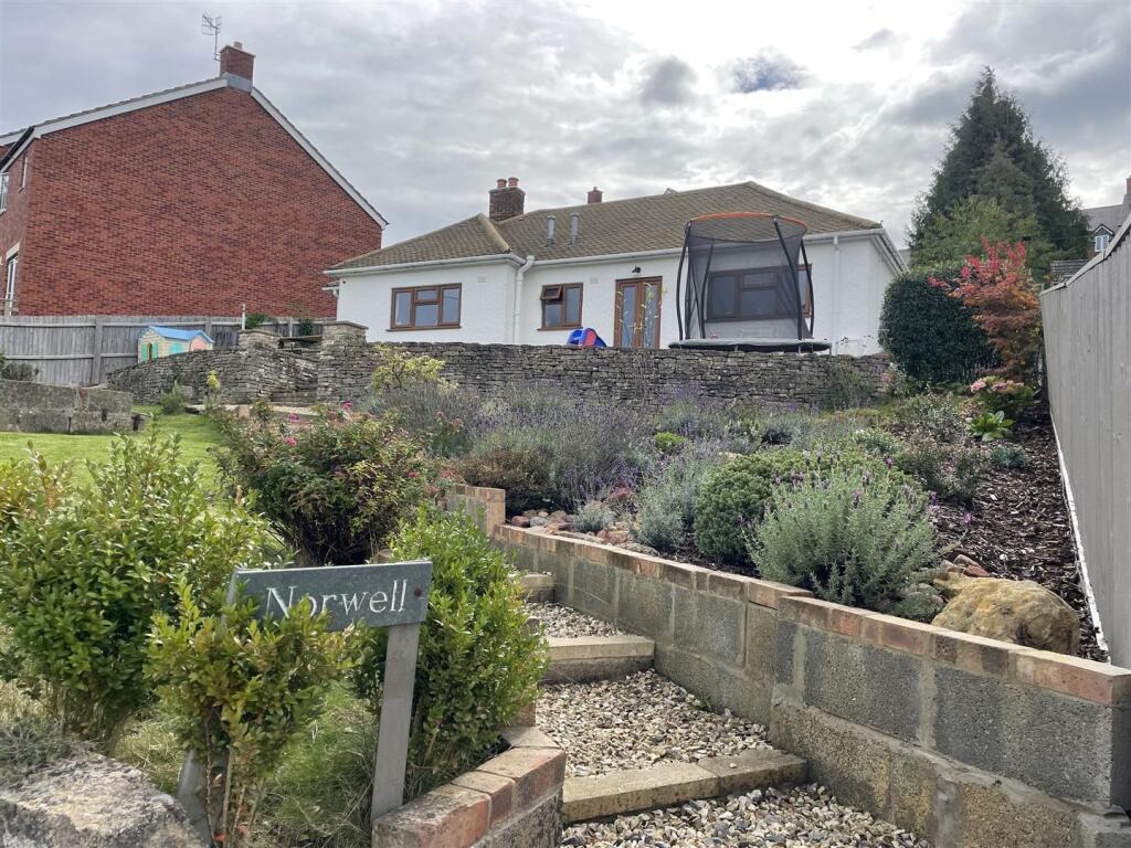 Main image of property: Lansdown, Stroud
