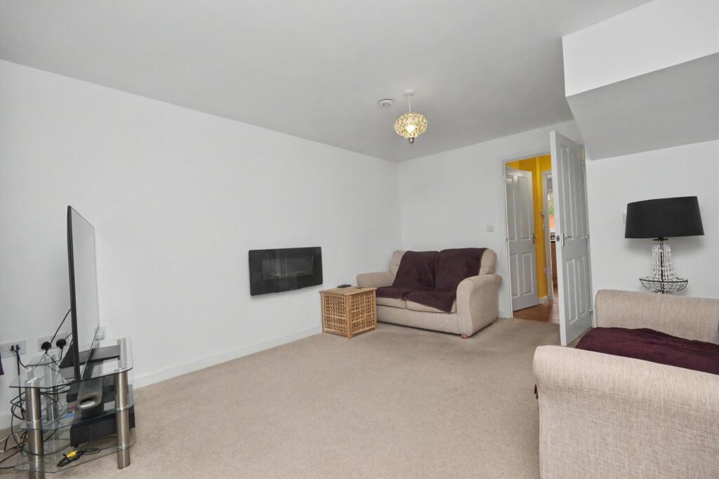House in Salisbury - View 4