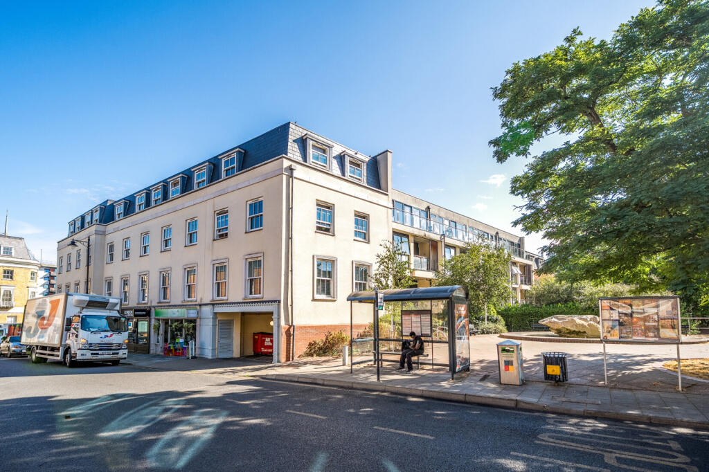 Main image of property: St. Ives Road, 2, Maidenhead