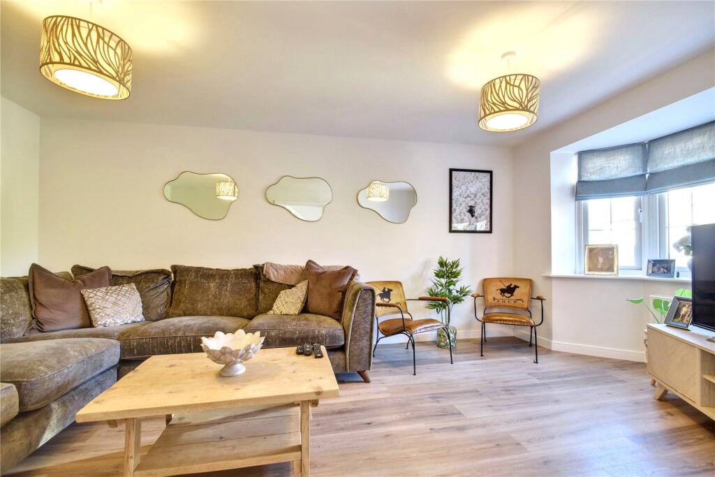 Ivy Crescent, Bevere, Worcester, Worcestershire, WR3 photo 4