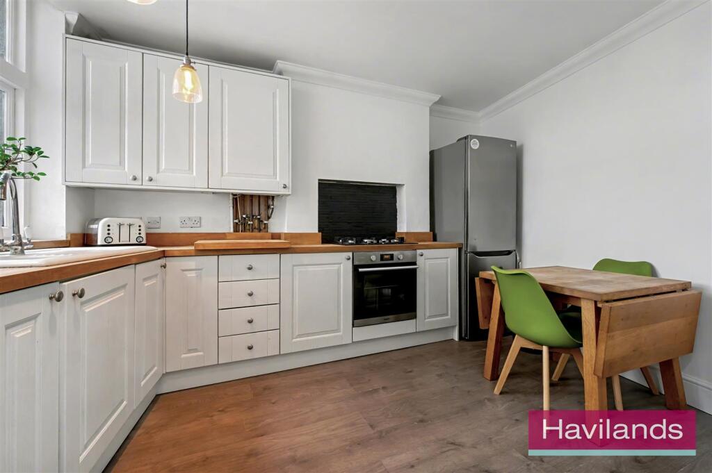 Apartment in London, Winchmore Hill, Edmonton - View 5