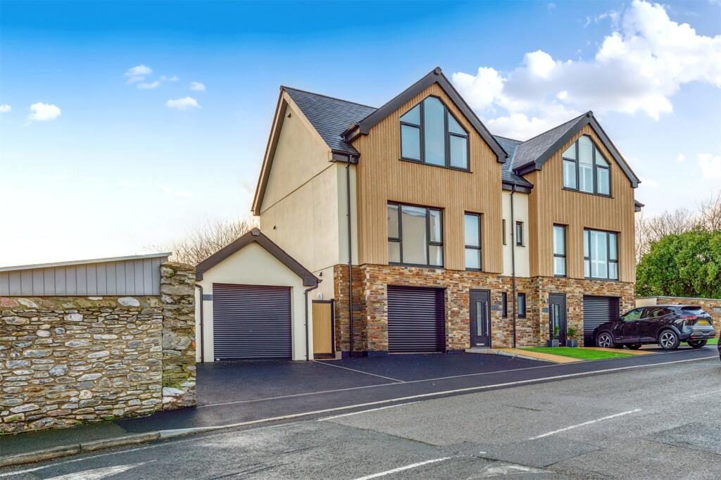 3-bed semi-detached on Marine Drive, Torpoint, PL11, £385,000