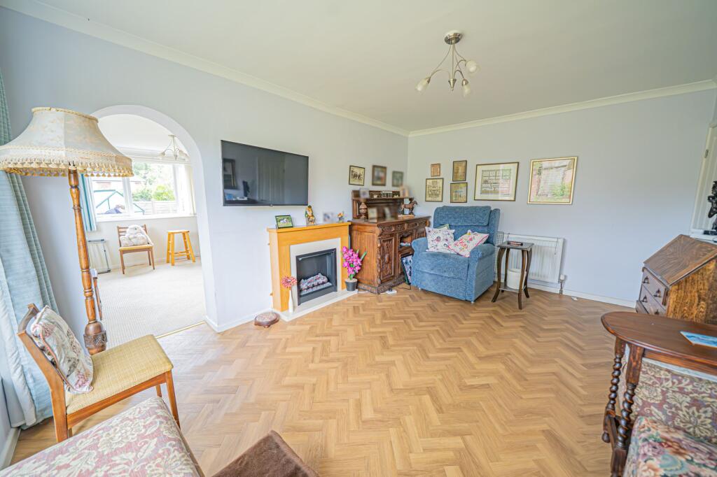 Ernsford Close, Dorridge, B93 photo 5