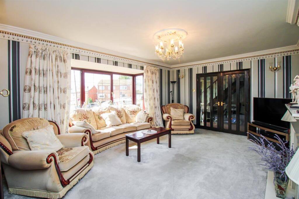 House in Wakefield - View 5