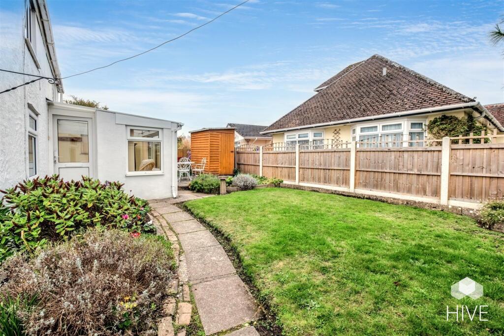 House in Ameysford, Tricketts Cross, Ferndown Town - View 3