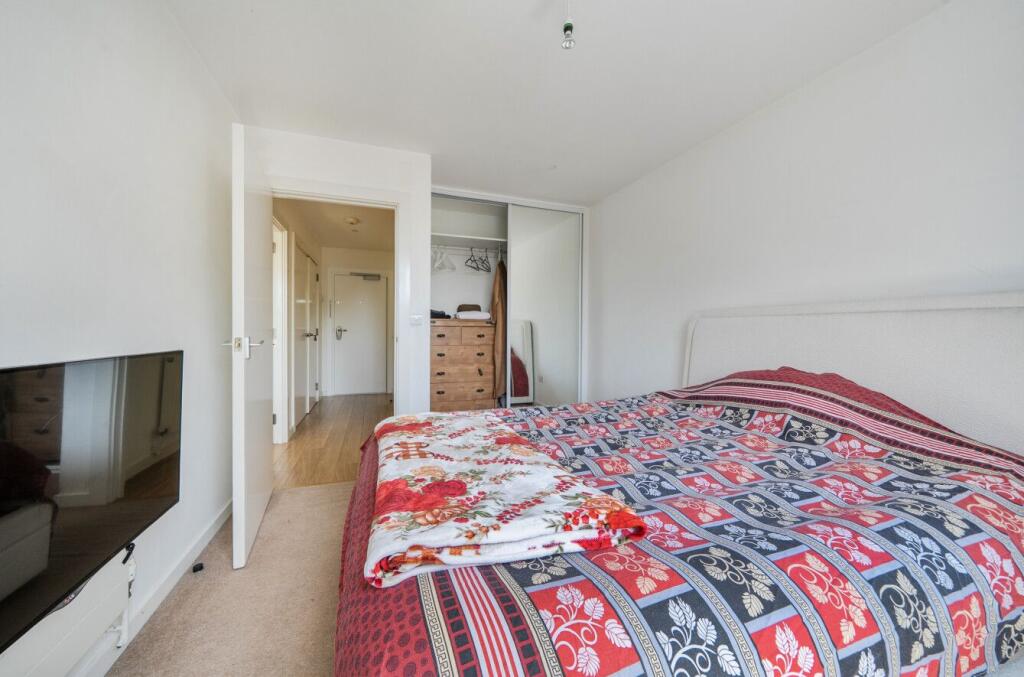 Apartment in London - View 5