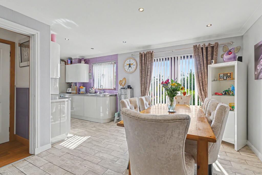 House in Chapelhall, North Lanarkshire - View 4