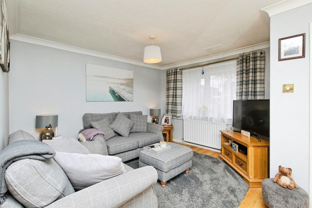 Sandringham Drive, Spondon, Derby photo 3
