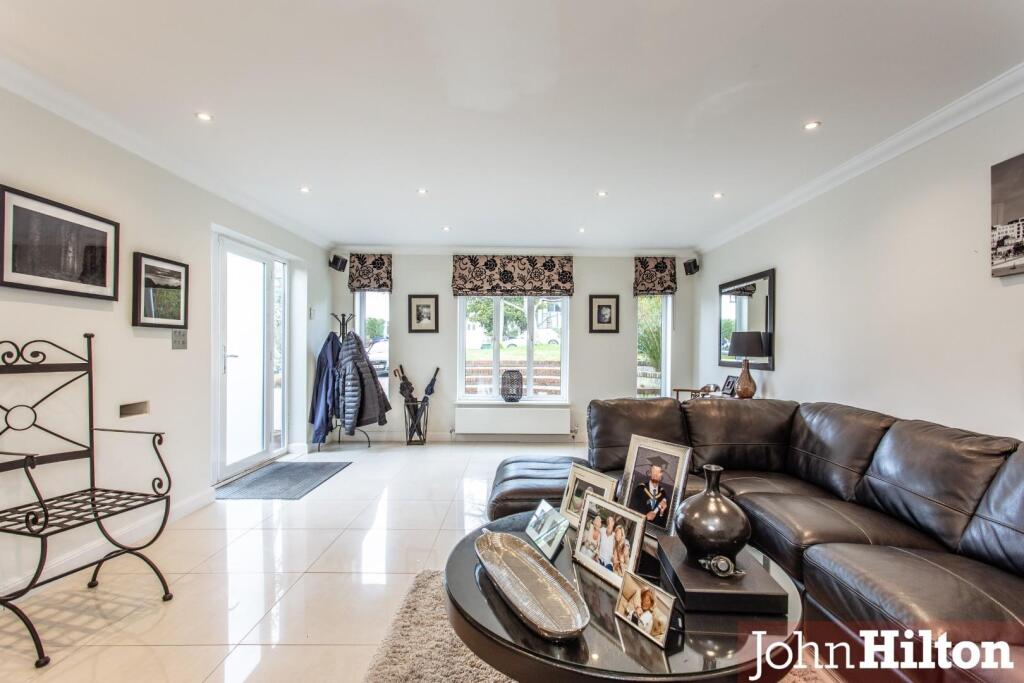 House in Brighton - View 3