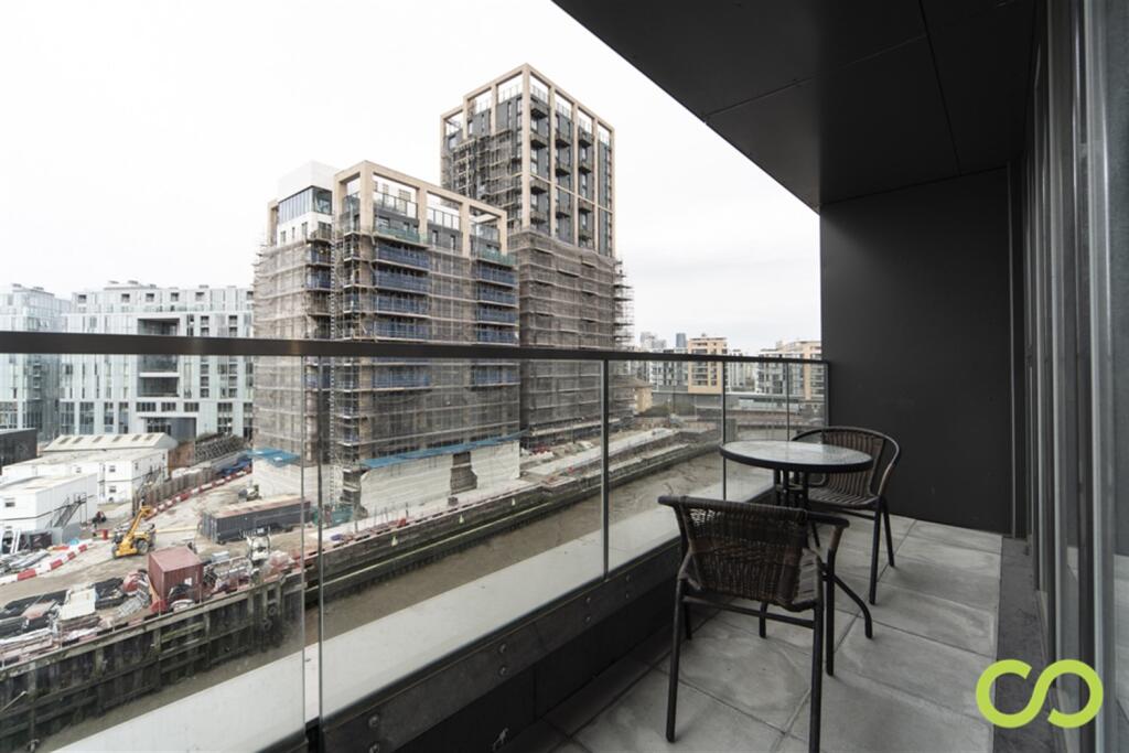 Apartment in London - More