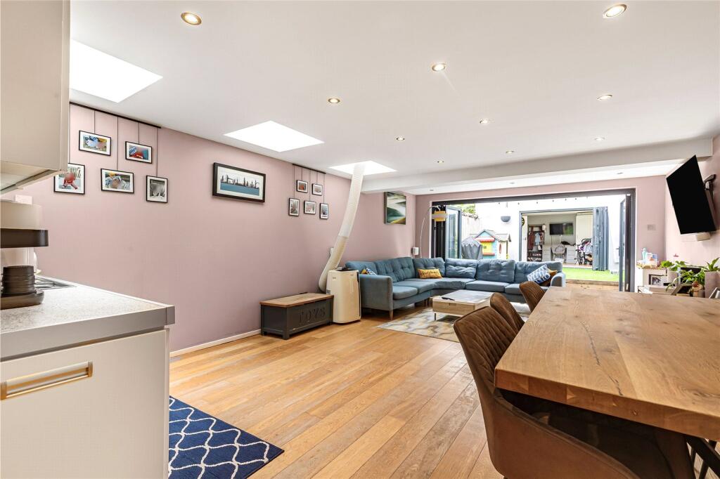 Main image of property: Eardley Road, Furzedown, SW16