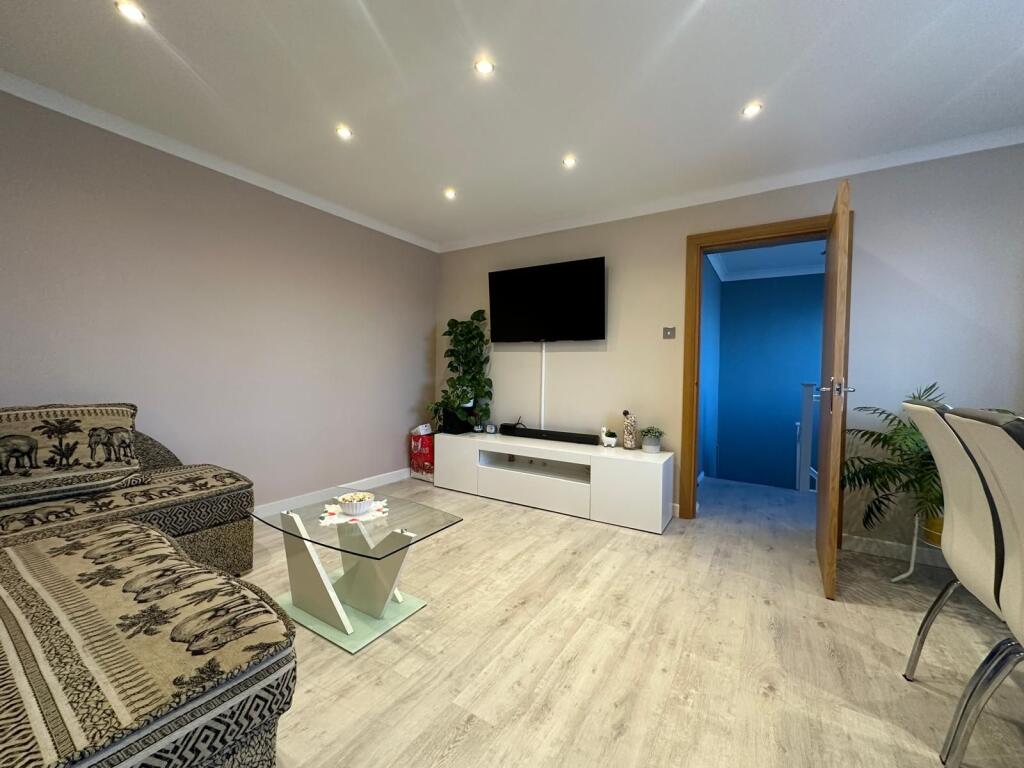 Preston Court,  Kings Avenue, Holland-on-Sea, Clacton-on-Sea photo 3