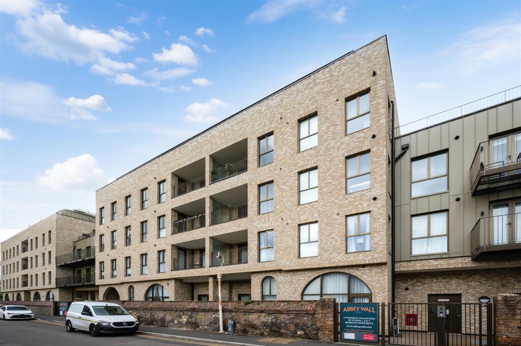 Main image of property: Station Road, Colliers Wood