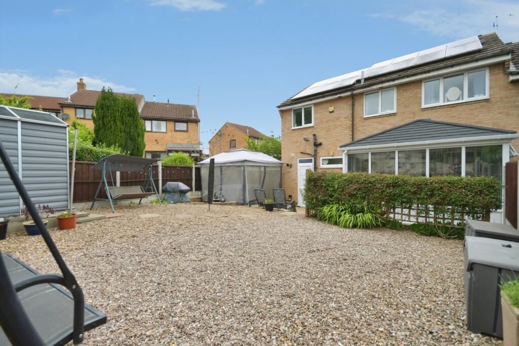 House in Chesterfield, Derbyshire - View 4