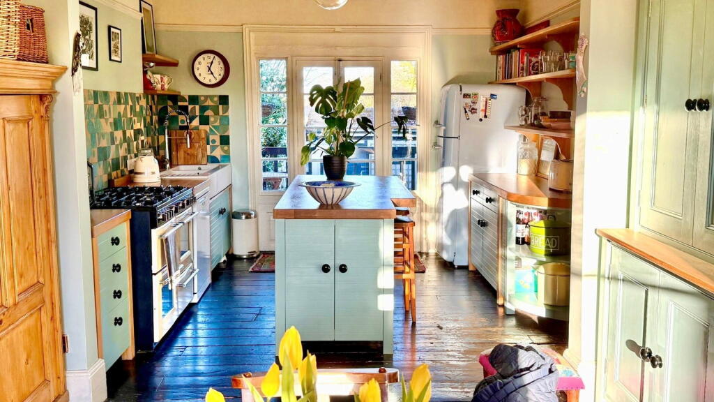 House in Reading - View 5