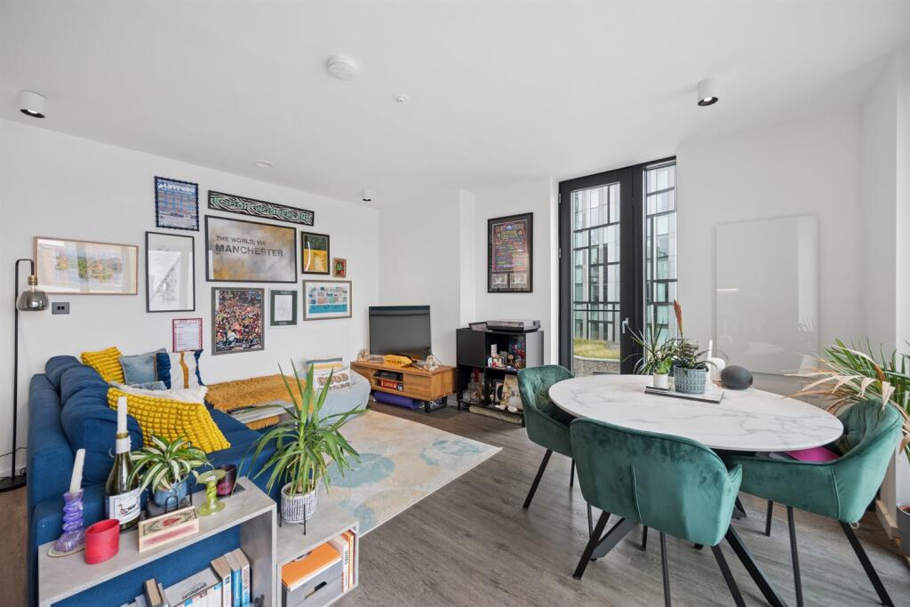 Apartment in Manchester - View 4
