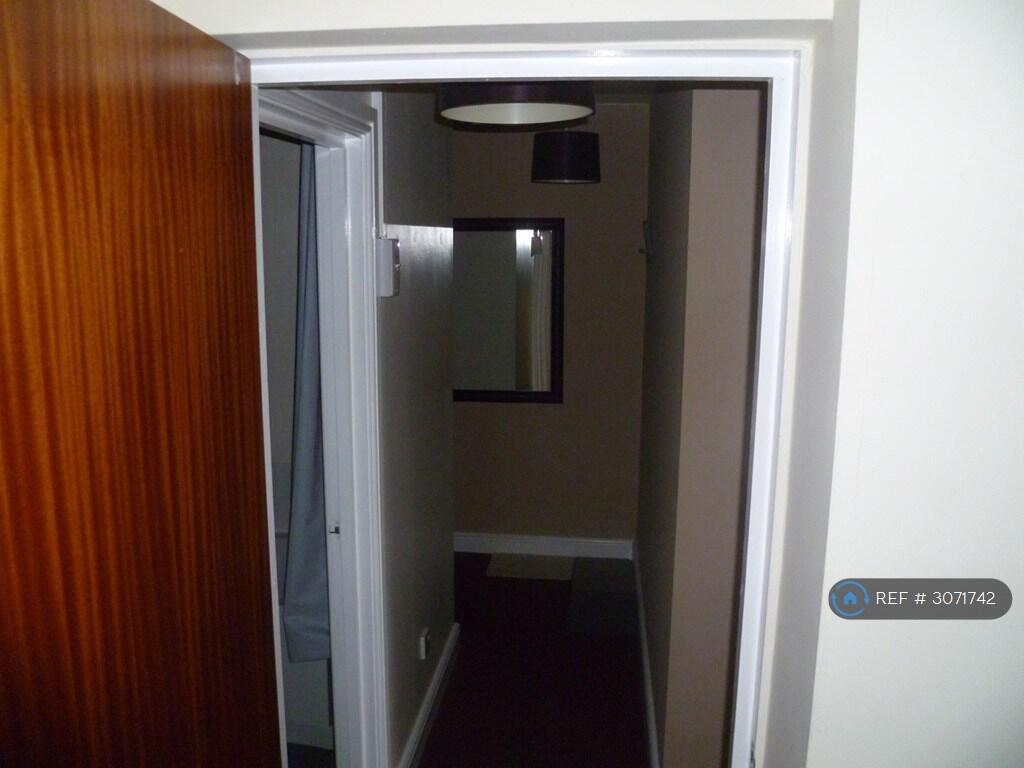 Apartment in Derby - View 5