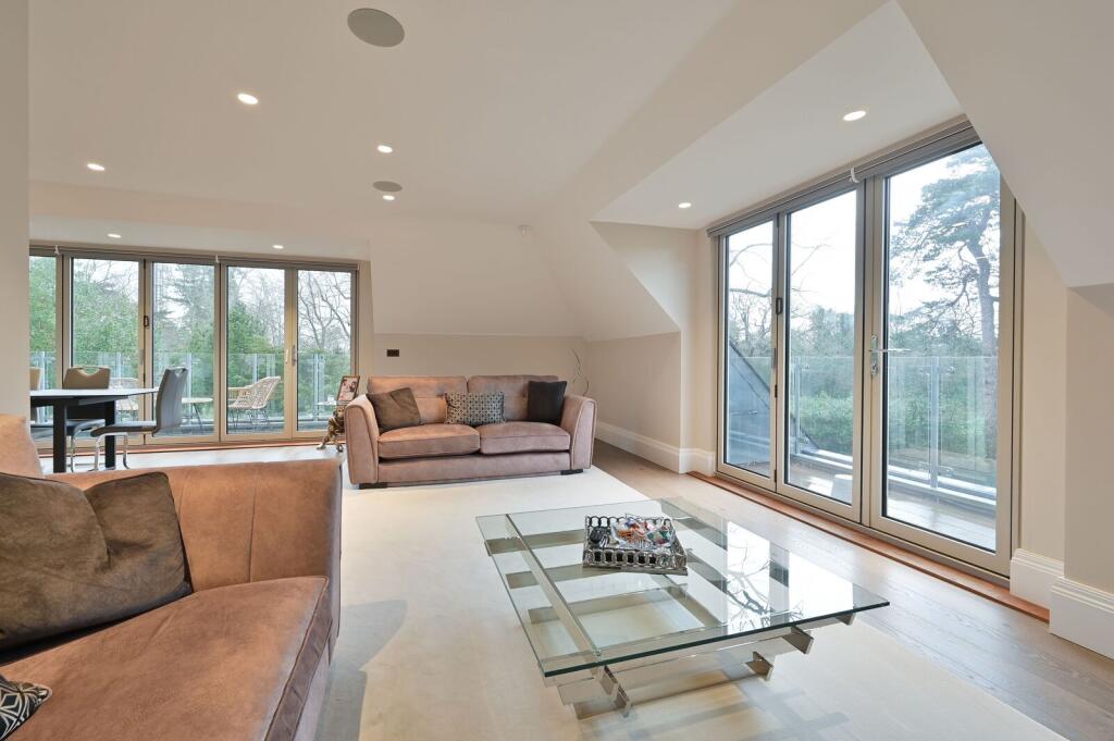 Apartment in Watford - View 5
