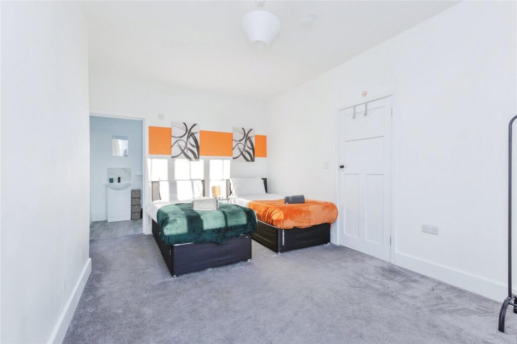 House in Leicester - View 5