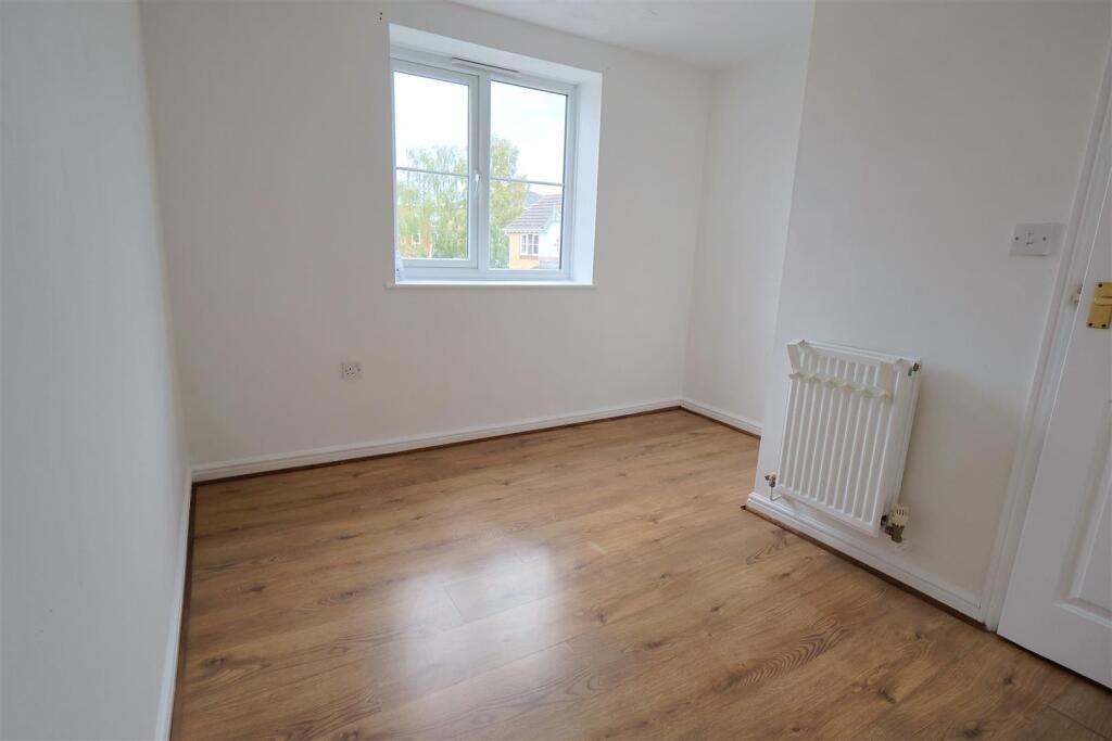 Apartment in Rochester - More