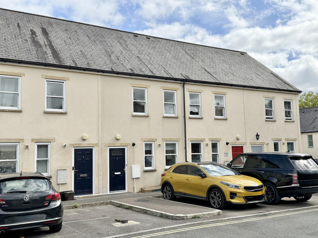 2 Bedroom Terraced in TA2 7RY