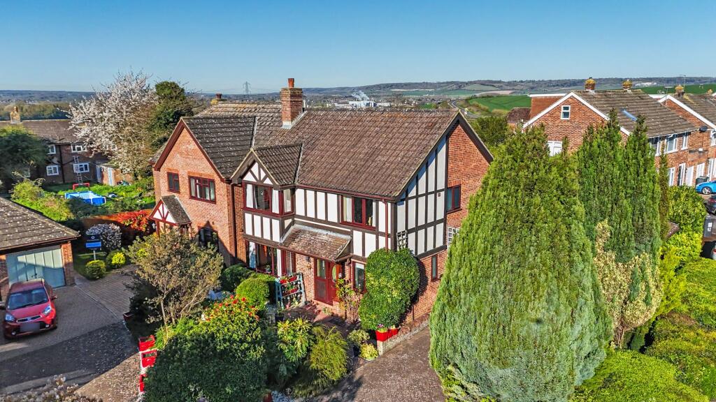 Main image of property: Bell Crescent, Burham, ME1