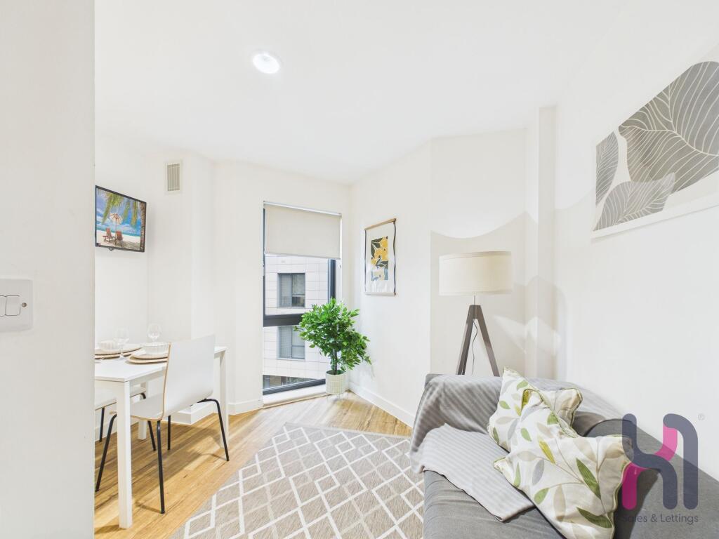30 Frederick Road, Salford, M6 photo 5