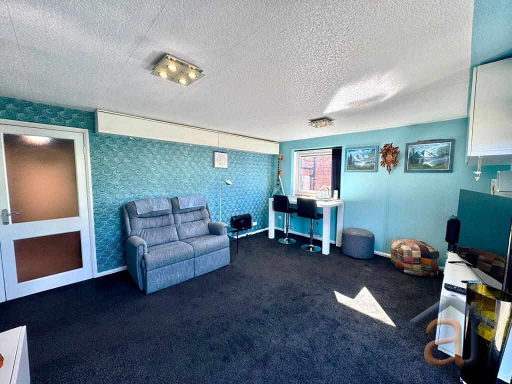 Apartment in Preston - View 3